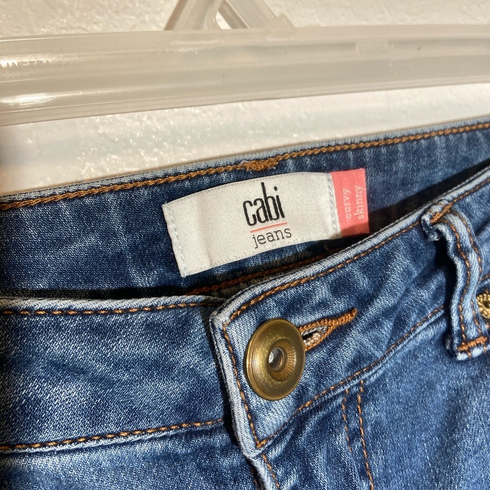 Cabi Curvy Skinny Distressed Jeans Style 5091 Sz 8 - Picture 3 of 4